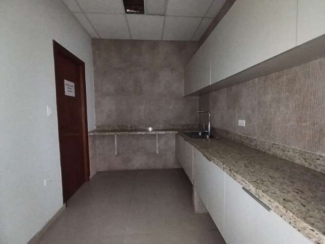 Galpon con oficinas en alquiler en parque industrial265777250