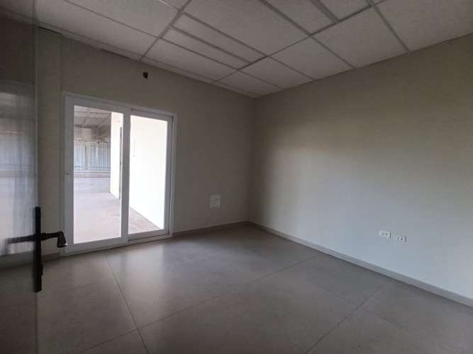 Galpon con oficinas en alquiler en parque industrial265777250