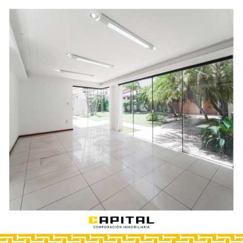 Amplia casa en venta sobre calle sucre – a una cuadra del 1er anillo896158414