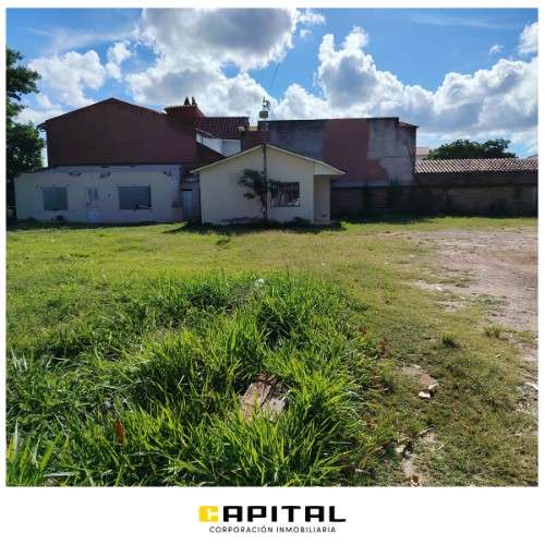 Frente al colegio san lorenzo – amplio terreno en alquiler en esquina1565686744