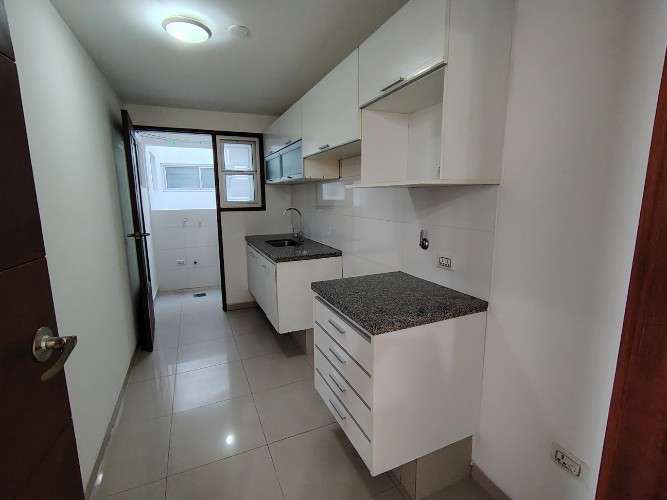 En equipetrol alquilo departamento sin muebles2016553808