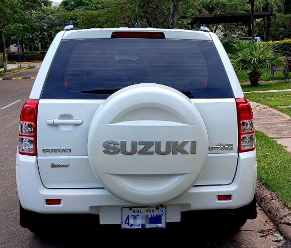 Vendo vagoneta 2017 suzuki grand vitara de imcruz cel 75018362  caja automatica 4x4 motor 2000cc  aire acondicionado radio original suzuki camara de retro vidrios eléctricos  aros de magnesio originales  perfecto estado795965775