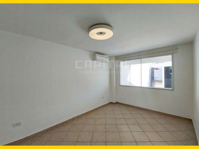 Amplia casa en alquiler en barrio las palmas931645615