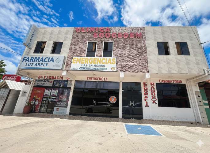 Clínica + farmacia en venta. portachuelo1515789234