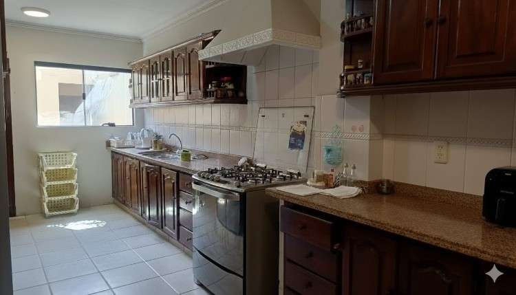 Amplia casa en venta inmediaciones de las palmas1390459242