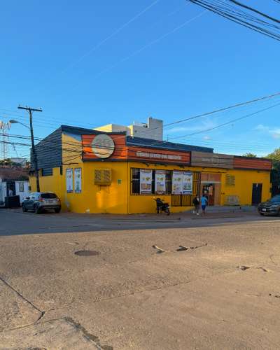 Casa comercial con negocios en venta1959807862