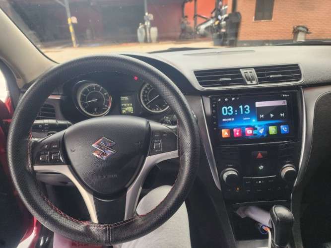 Vendo de ocasión impecable suzuki kizashi 2013 cel 75018362  importado incruz  asientos cuero  techo solar el mas full  aros 18 originales precio 130.000bs precio charlable341861515