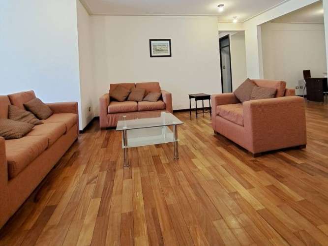 Elegante y amplio departamento amoblado en alquile, parque fidel anze, cochabamba976992591