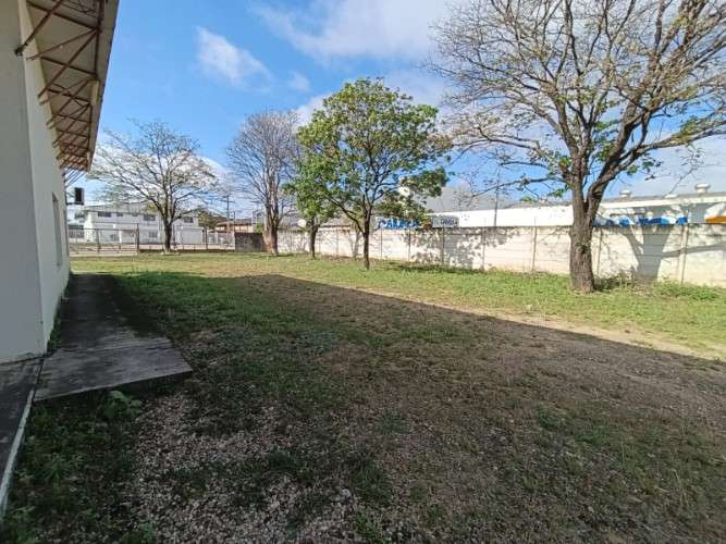 Galpon con oficinas en alquiler en parque industrial265777250