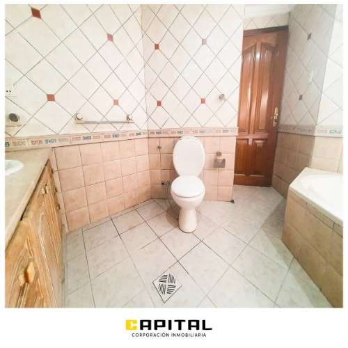 Alquilo inmueble para vivienda u oficinas1098699034