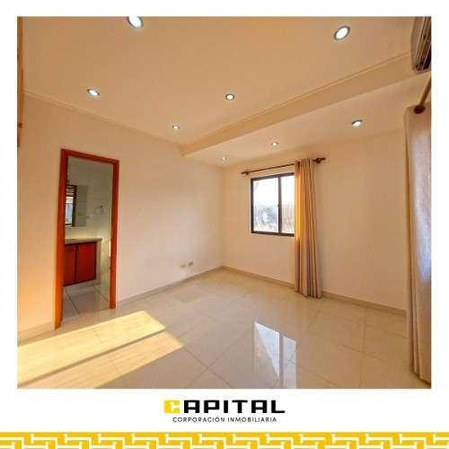 Amplia casa en alquiler en condominio zona el remanso365185215