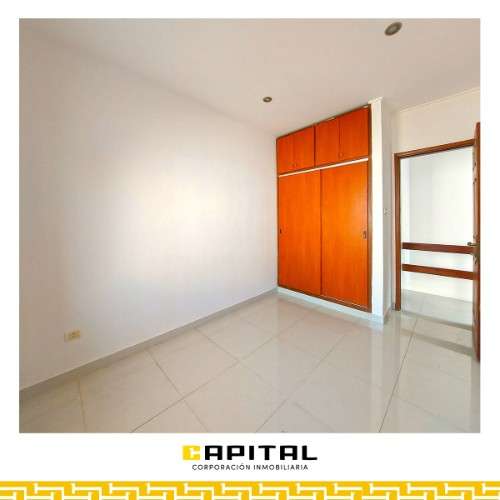 Amplia casa en alquiler en condominio zona el remanso365185215