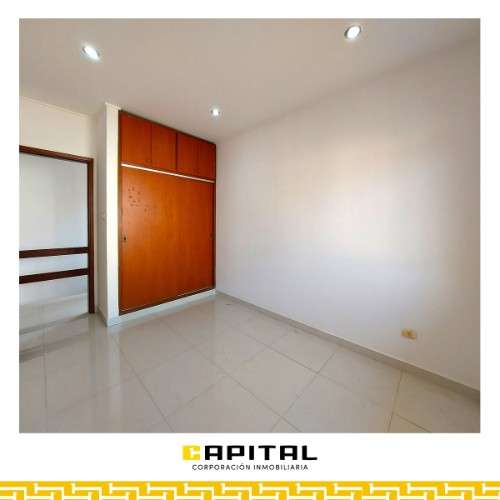 Amplia casa en alquiler en condominio zona el remanso365185215