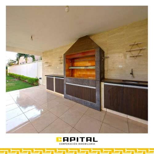 Amplia casa en alquiler en condominio zona el remanso365185215