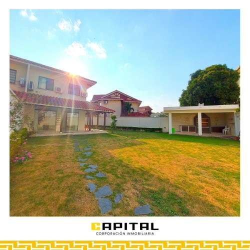 Amplia casa en alquiler en condominio zona el remanso365185215