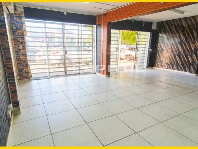 Local comercial en alquiler sobre tercer anillo interno1783414556
