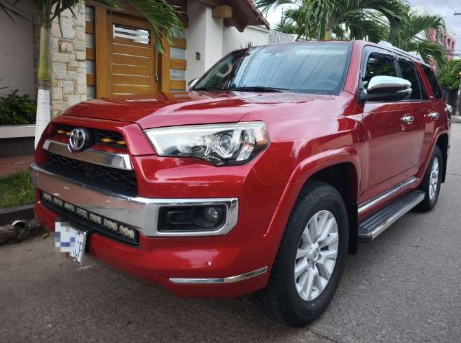 Vendo o permuto toyota runner limited 2014 4x4 de toyosa 1588947319
