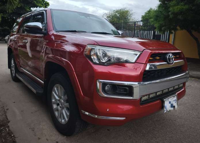 Vendo o permuto toyota runner limited 2014 4x4 de toyosa 1588947319