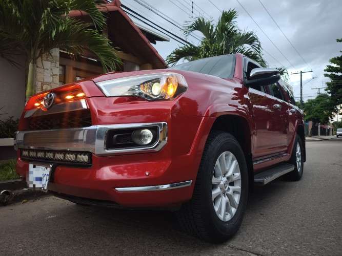 Vendo o permuto toyota runner limited 2014 4x4 de toyosa 1588947319