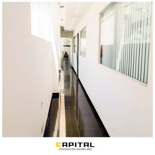 Oficina de 70 m2 en edificio tacuaral equipetrol norte1626764768
