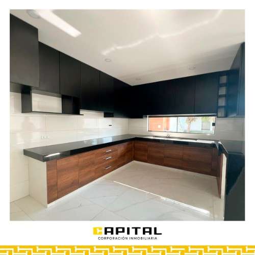 Amplia casa en venta en urbanizacion españa1685412114