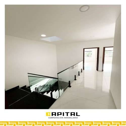 Amplia casa en venta en urbanizacion españa1685412114