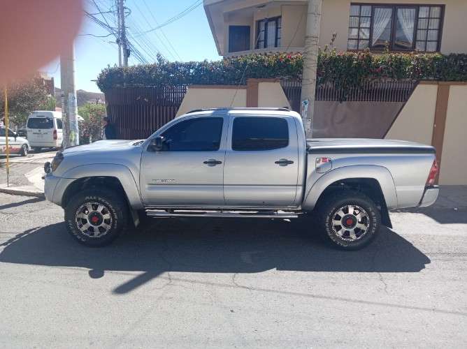 Toyota tacoma ?? 417600854
