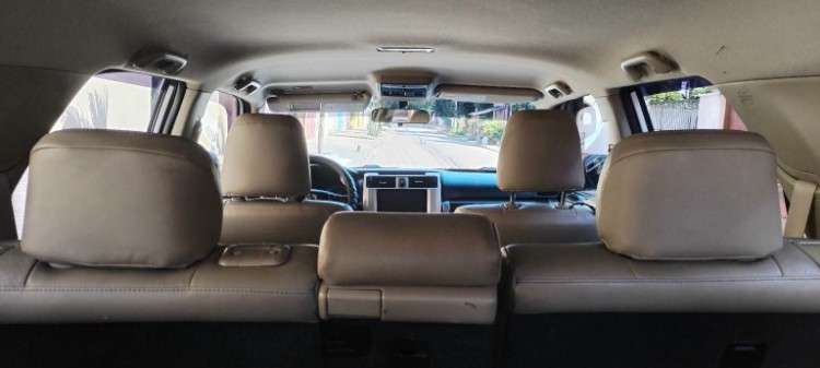 Vendo vagoneta toyota runner 2014 3 filas impecable cel 75018362 2114864697