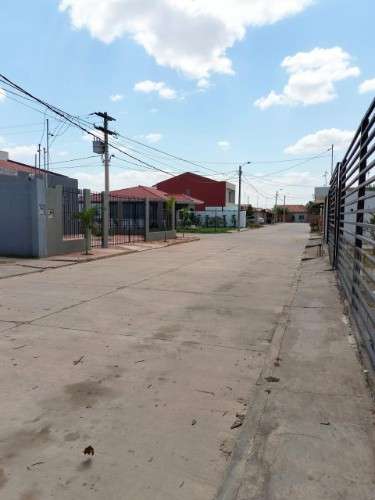 Terreno en venta zona sur este en condominio1126914456