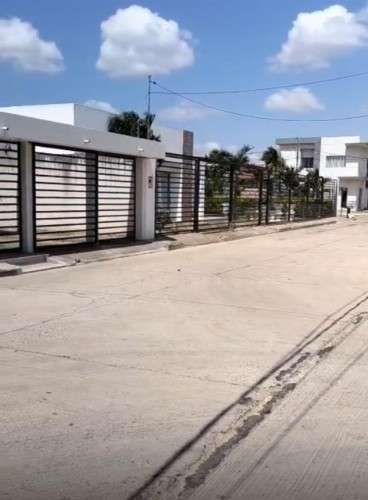 Terreno en venta zona sur este en condominio1126914456