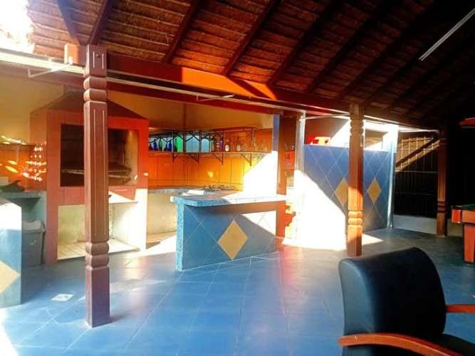 Atención invercionistas propietaria vende casa apta para construcción de edificios, bancos, condominios, interesados 77078505 1649892790