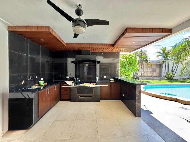 Alquiler casa 4 hab, 5 baños en condominio exclusivo oeste179544512