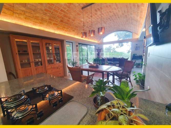En porongo vendo casa de estilo – con una linda vista659325753