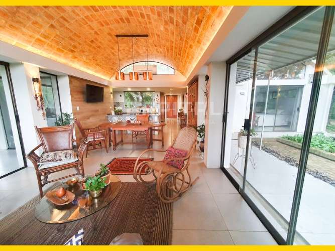 En porongo vendo casa de estilo – con una linda vista659325753