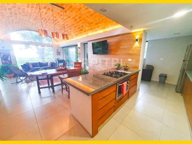 En porongo vendo casa de estilo – con una linda vista659325753