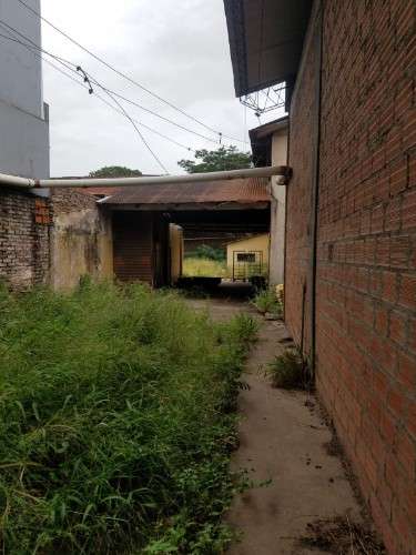 Terreno en venta sobre la avenida banzer1904090065