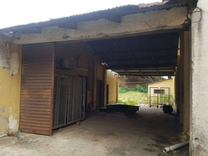 Terreno en venta sobre la avenida banzer1904090065