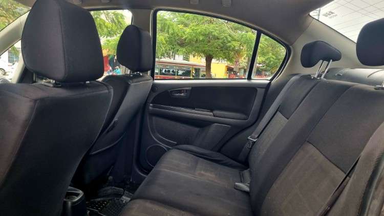 Suzuki sx4 20112047762397