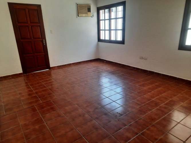 Casa en alquiler para negocio, empresa.445987912