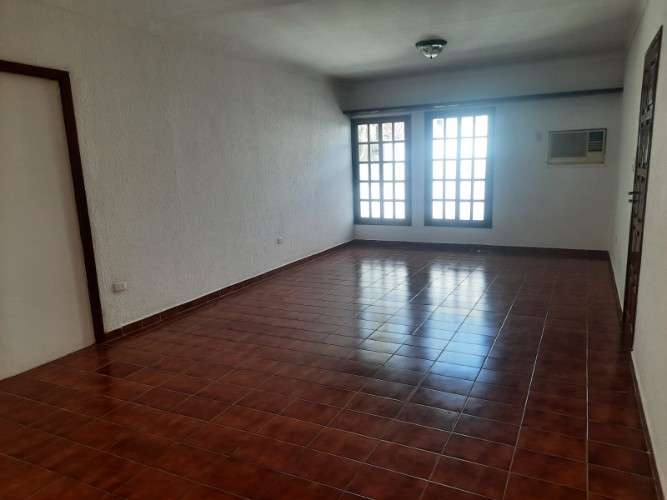 Casa en alquiler para negocio, empresa.445987912