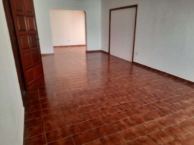 Casa en alquiler para negocio, empresa.445987912
