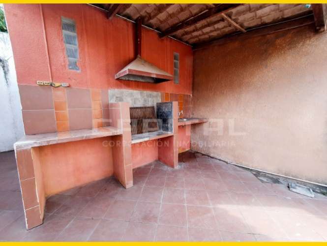 Zona de transito – casa en venta en esquina de una planta1522613181