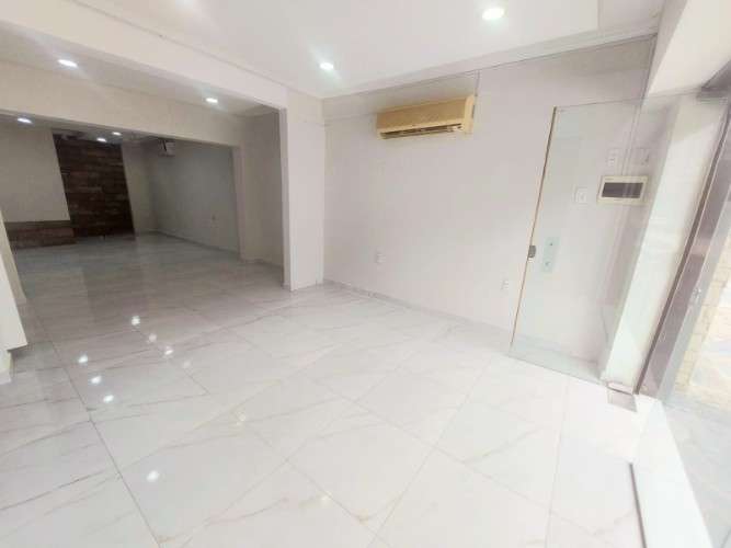 Local en alquiler a pasos de avenida banzer1665640438