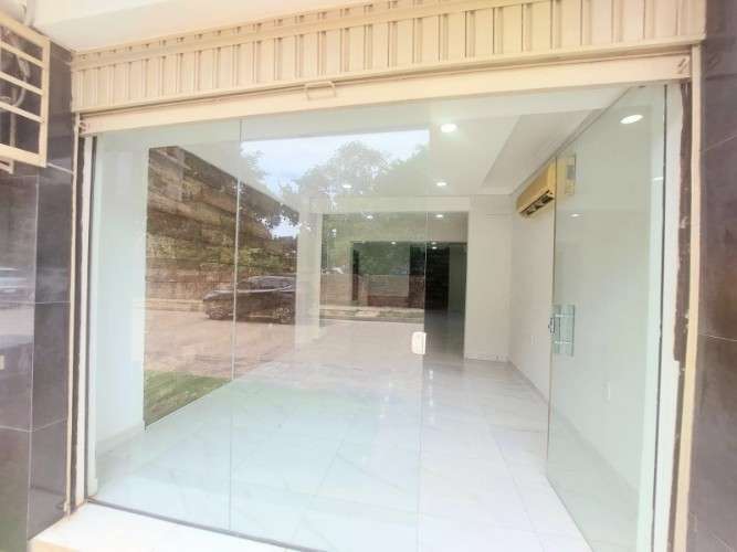 Local en alquiler a pasos de avenida banzer1665640438