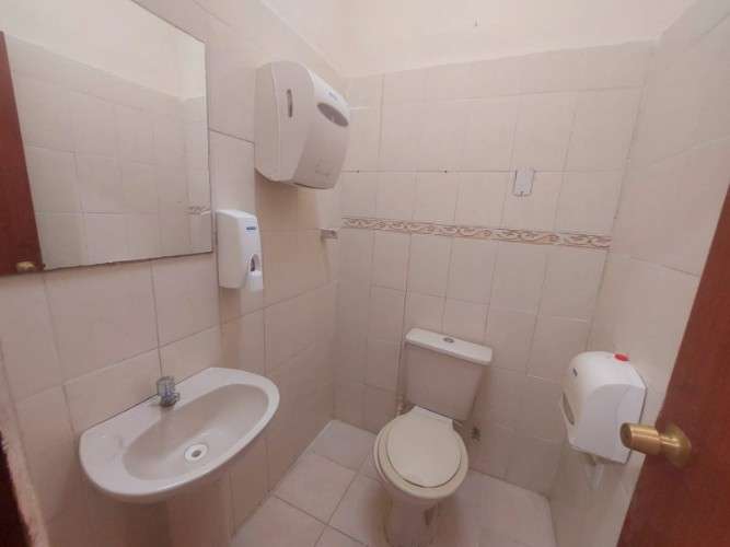 Local en alquiler a pasos de avenida banzer1665640438