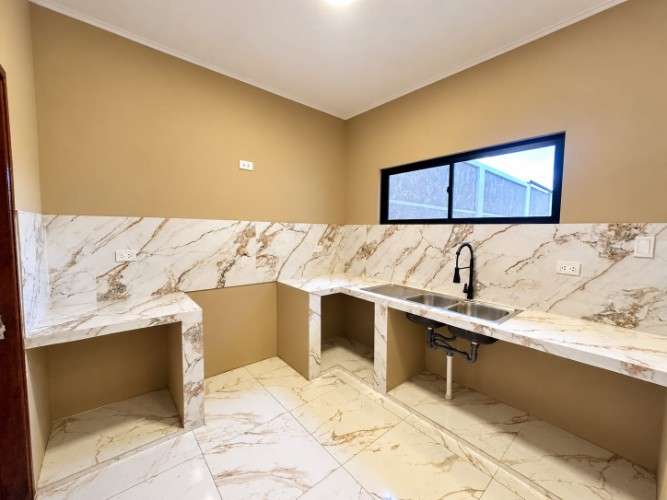 Hermosa casa en venta | av. tres pasos al frente756422658