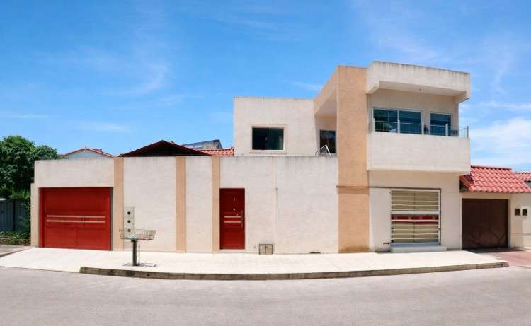 Casa comercial en venta134823886