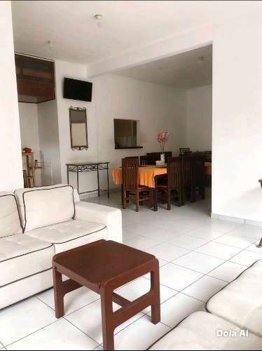 Casa comercial en venta134823886