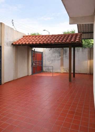 Casa comercial en venta134823886