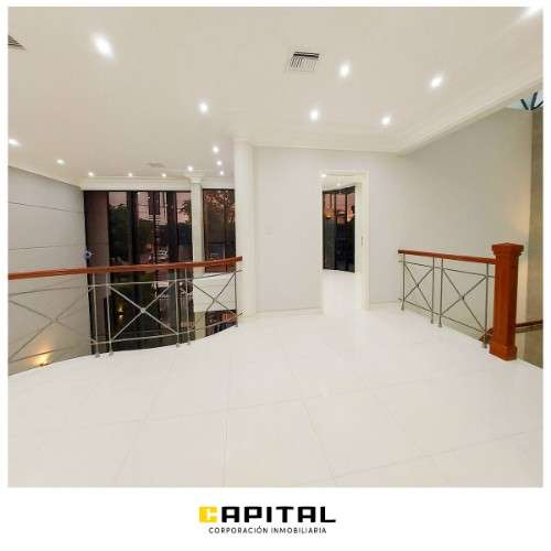 Edificio para oficinas en alquiler zona equipetrol sobre av san martin1821300470